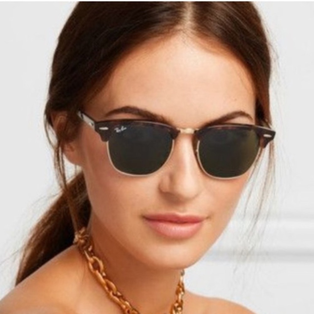 SOLD - Ray-Ban Authentic Clubmaster Tortoise Frame Sunglasses - GUC. - Picture 12 of 16